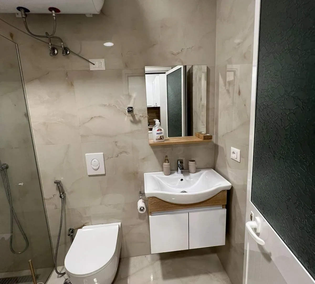 Ring Center Downtown Apartment Tirana