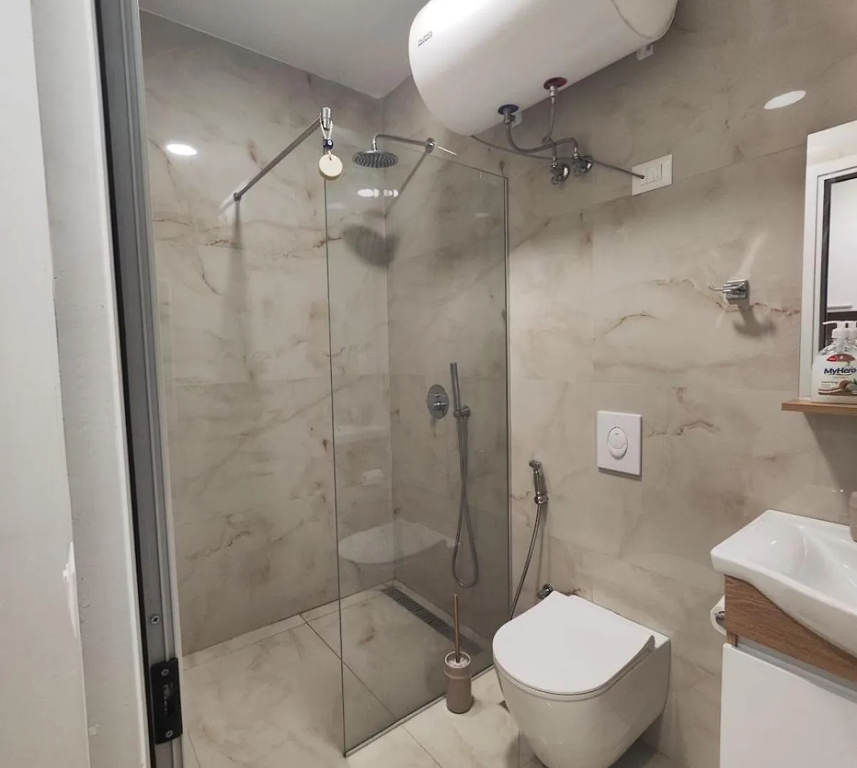 Ring Center Downtown Apartment Tirana 0*,  Albania